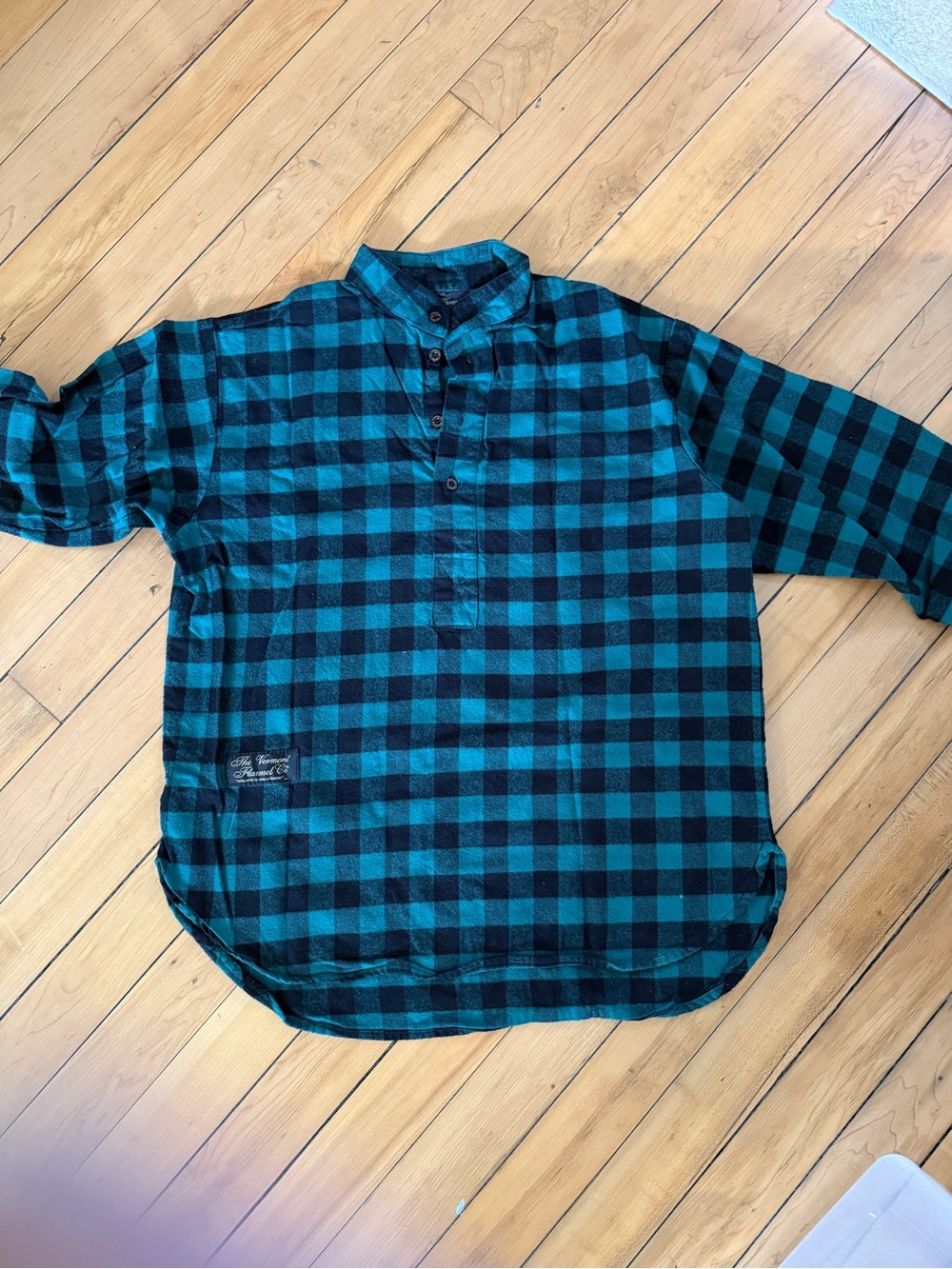 Vermont Flannel Company Henley Flannel Shirt - Green Buffalo - Size S